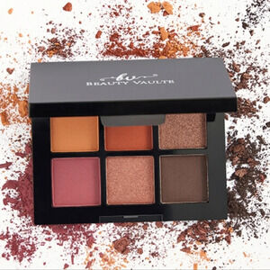 Beauty Vaulte Regal Eyeshadow Palette